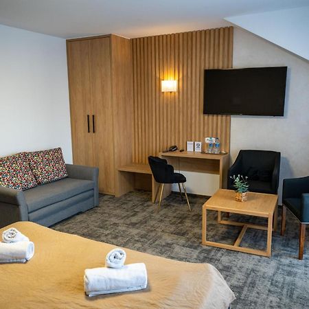 Hotel Duet Chełm エクステリア 写真