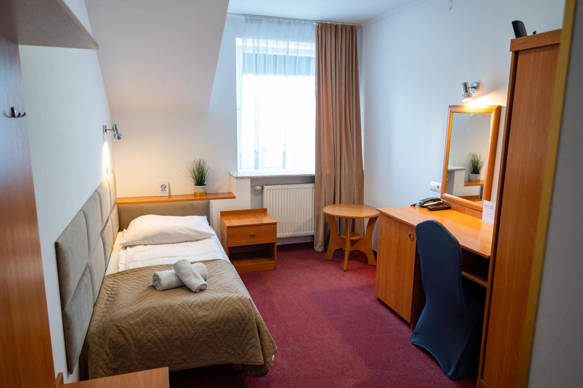 Hotel Duet Chełm エクステリア 写真