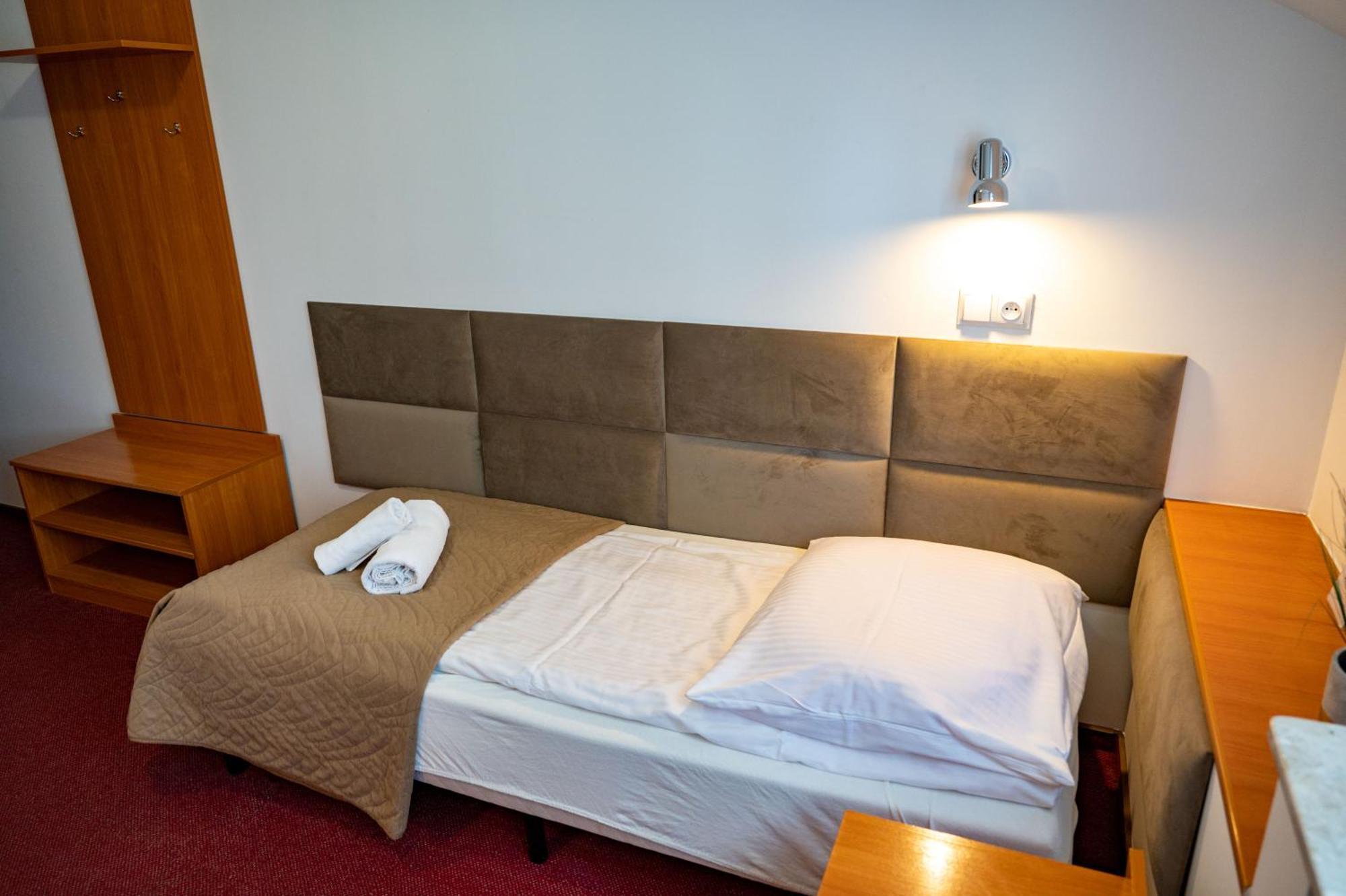 Hotel Duet Chełm エクステリア 写真