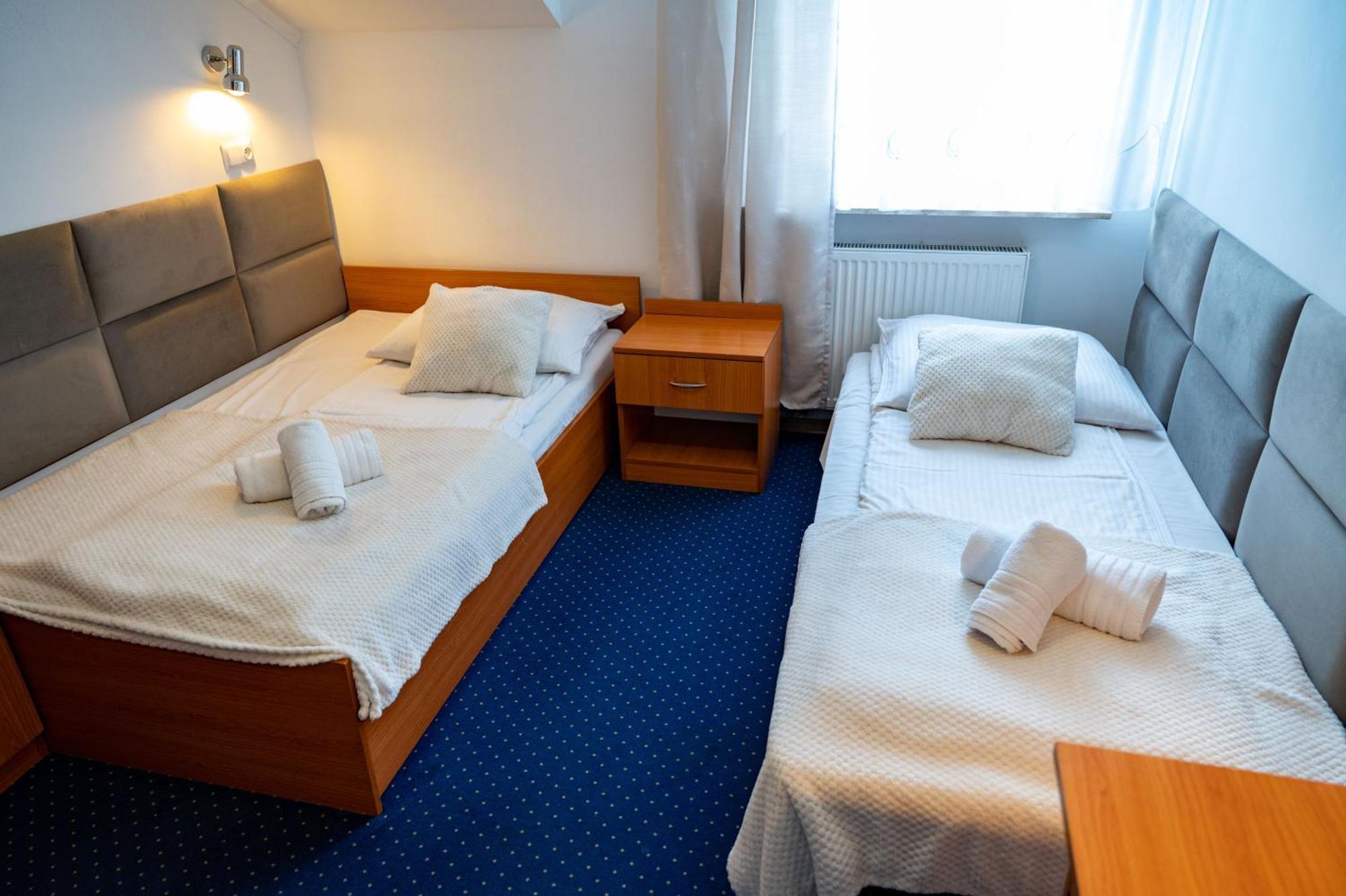 Hotel Duet Chełm エクステリア 写真